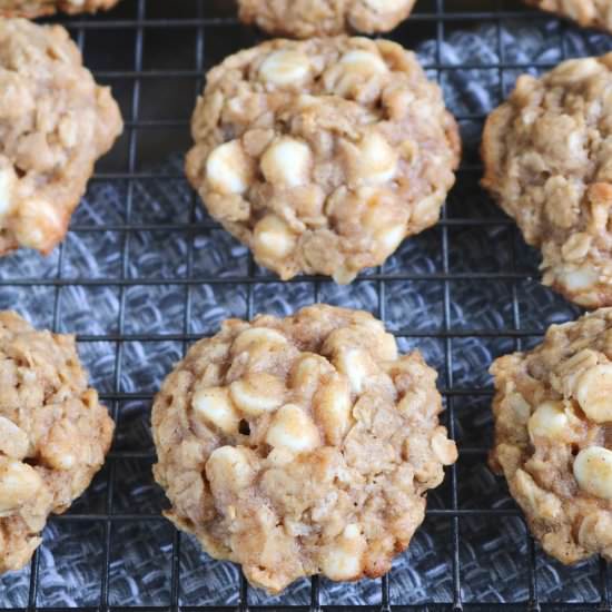 Oatmeal White Chocolate Chip Cookie