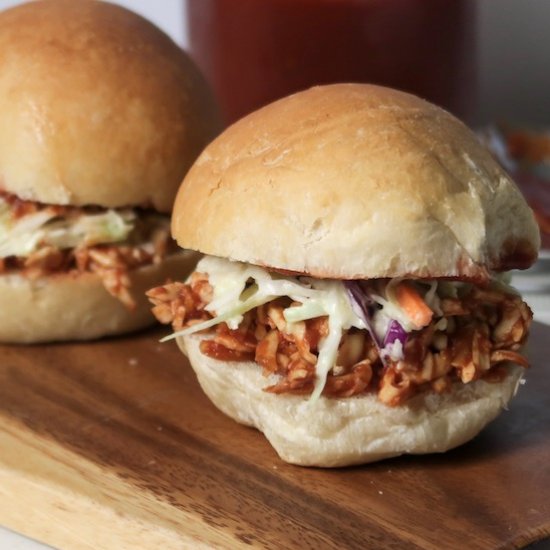 Shredded Smoked Tofu Sliders