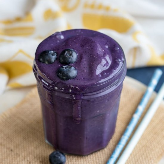 Healthy Blueberry Smoothie