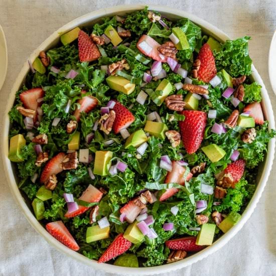 Kale Salad with Strawberry Dressing