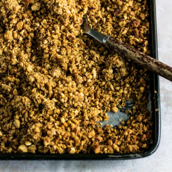 Simple Low Sugar Nutty Granola