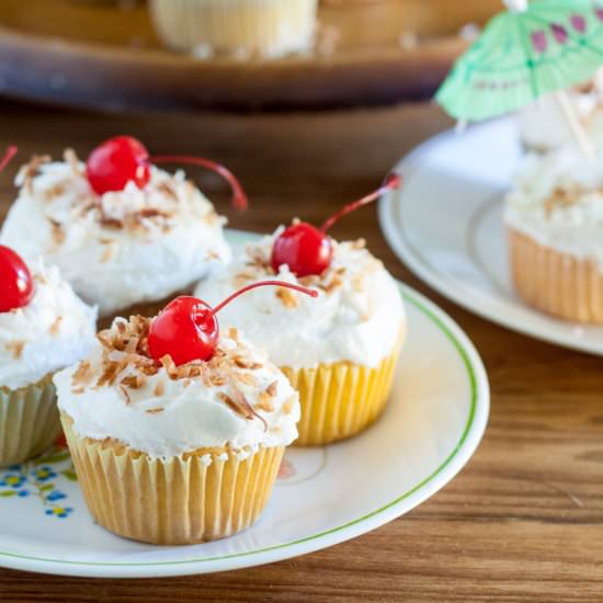 PINA COLADA CUPCAKES