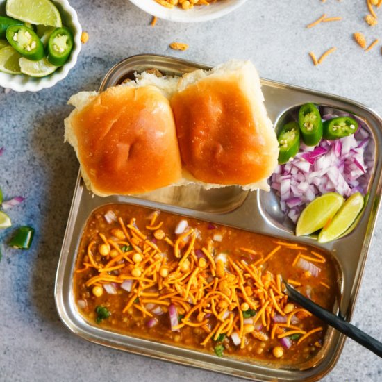 Misal Pav in Instant Pot