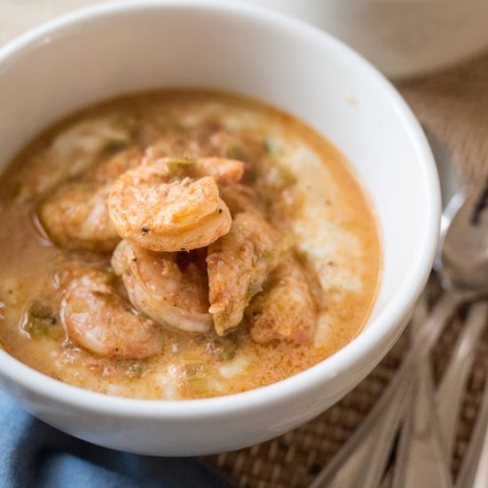 Instant Pot Shrimp and Cheesy Grits