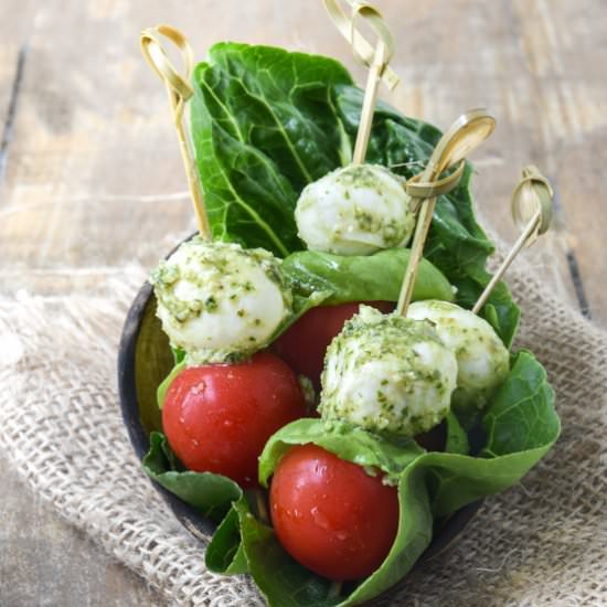 Skewers of tomato and mozzarella