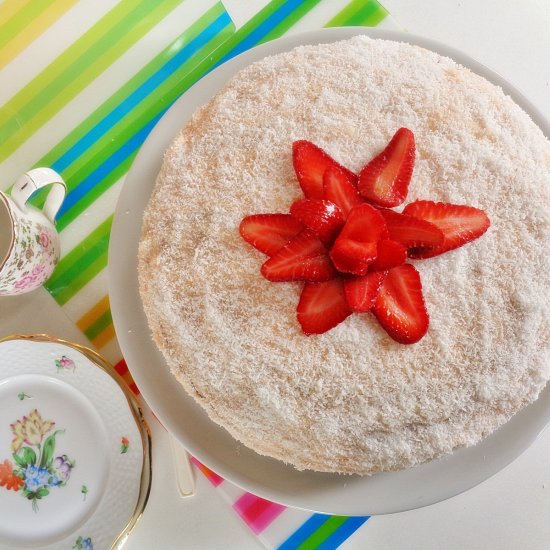 Strawberry-coconut Cake