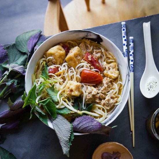 Easy Delicious Bun Rieu Cua