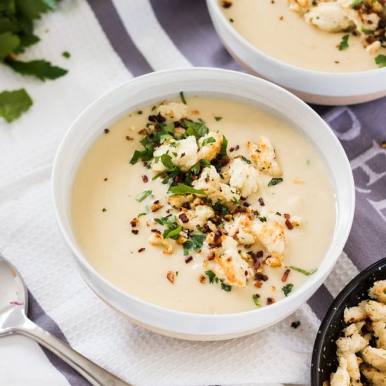 Roasted Garlic and Potato Chowder