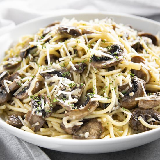 Garlic Butter Mushroom Pasta