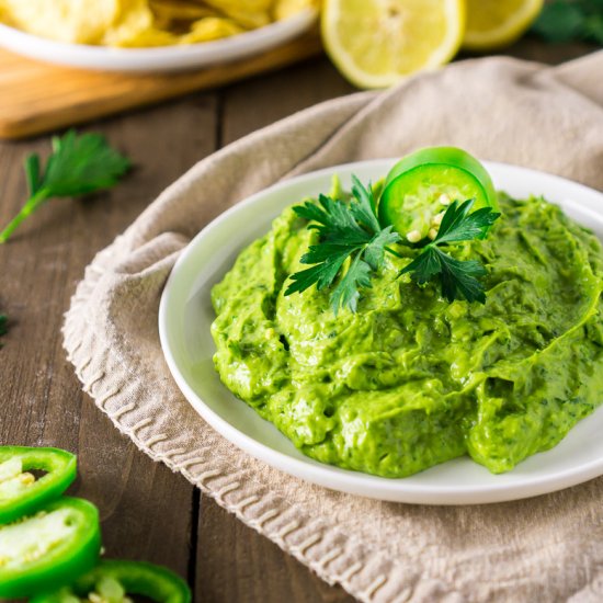 Spicy Avocado-Herb Dip