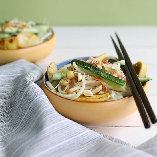 Cold Yakisoba Noodles with Cucumber