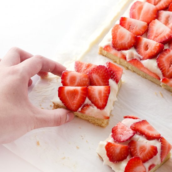 Sugar Cookie Fruit Pizza