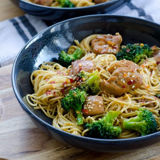 BLACK PEPPER CHICKEN NOODLES