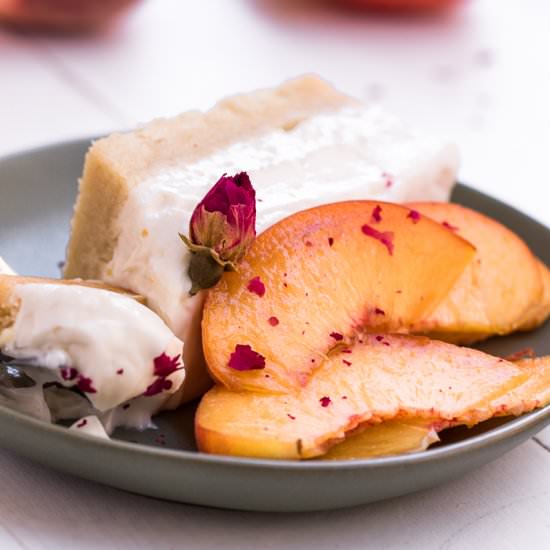 Vegan Cheesecake with Peaches