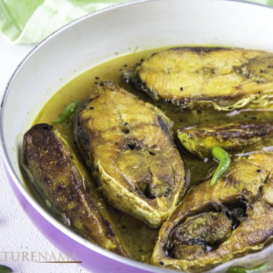 Bengali style Begun Ilish jhol