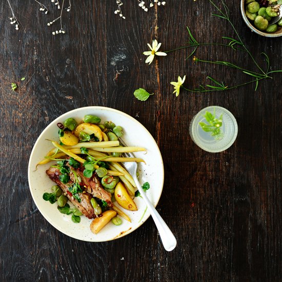 Grilled steak with fava and butter