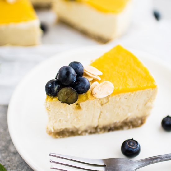 Vegan no-bake mango cheesecake