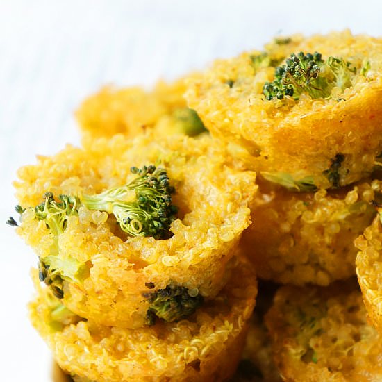 BROCCOLI CHEDDAR QUINOA CUPS