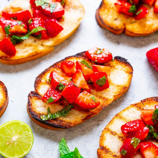 Grilled Toast with Strawberry Salsa