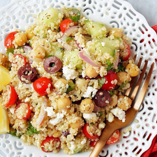 Mediterranean Quinoa Chickpea salad