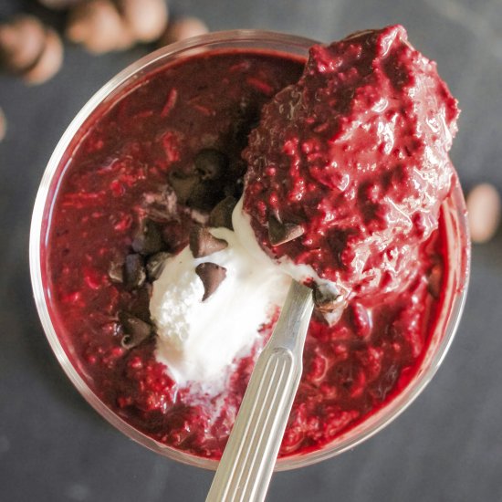 Healthy Red Velvet Overnight Oats