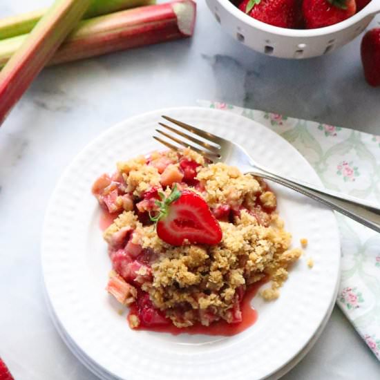 Strawberry Rhubarb Crisp