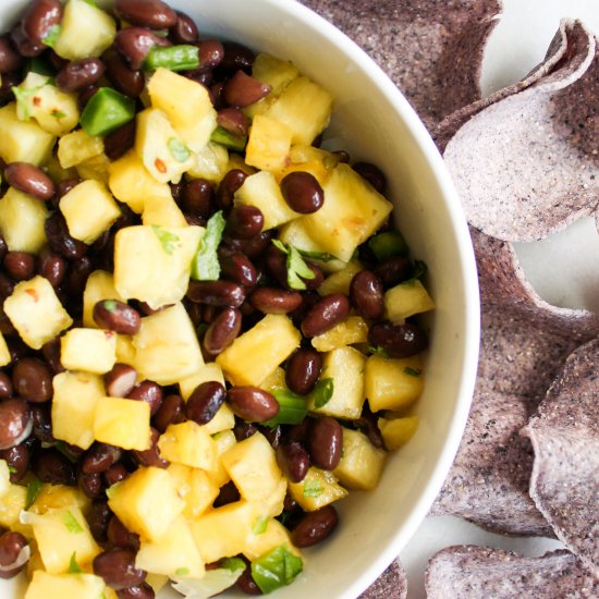 Easy Pineapple Black Bean Salsa!