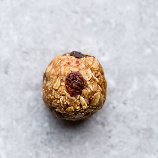 Oatmeal Raisin Energy Bites