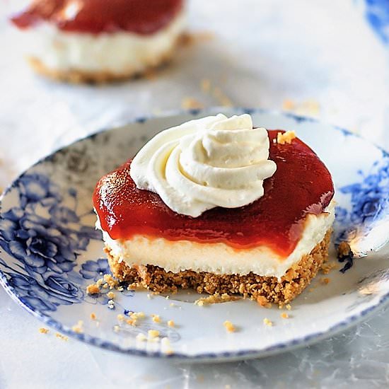 Cuban Mini Guava Cheesecakes