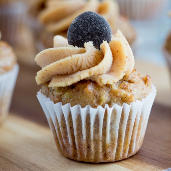 Peanut Butter and Apple Pupcakes