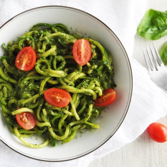 Zoodles with Avocado Spinach Pesto