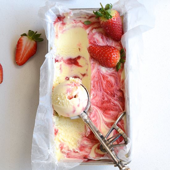 Gin and strawberry ice cream