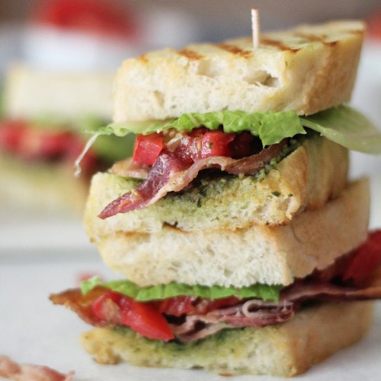 BLT Sandwich with Pesto Sauce