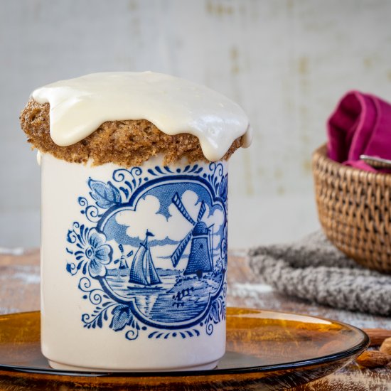 Cinnamon Roll Keto Mug Cake