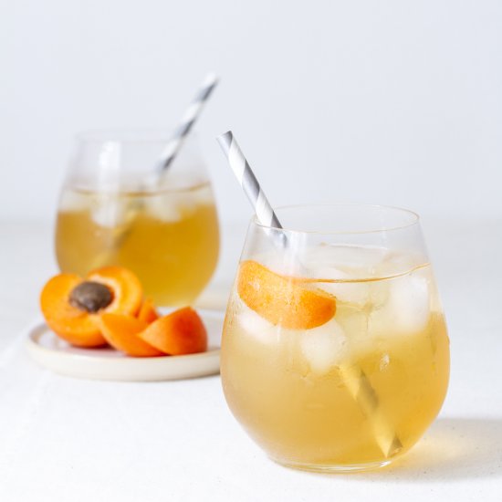 Apricot and Tonka Iced Green Tea