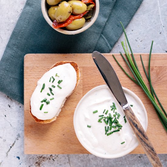 Vegan Chive Cashew Cream Cheese