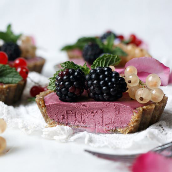 Raw Vegan Blackberry Tarts