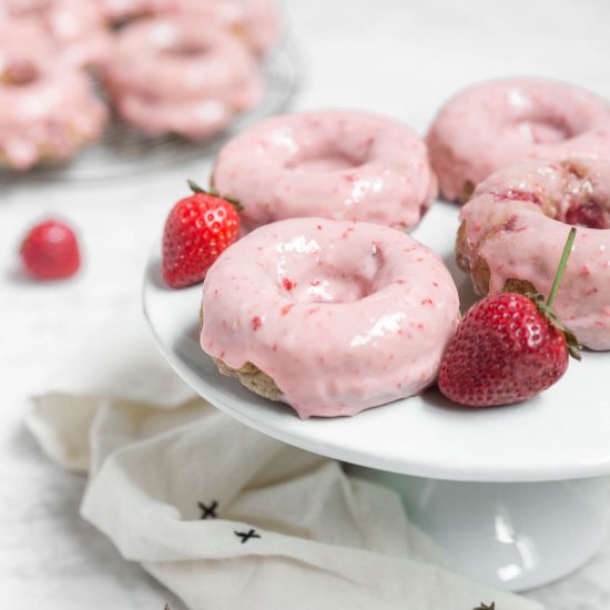 Baked Strawberry Donuts