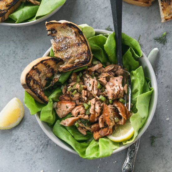 Dill Salmon Salad with Garlic Bread