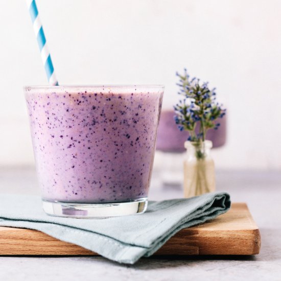 Vegan Blueberry Banana Smoothie