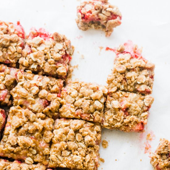 Strawberry Caramel Crumble Bars