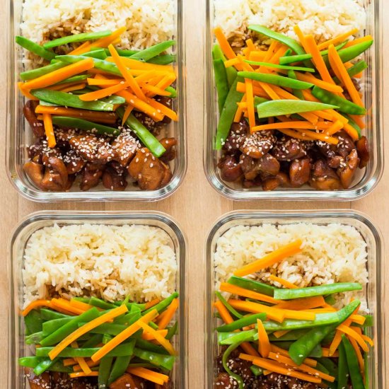 Vietnamese Chicken Meal Prep Bowls