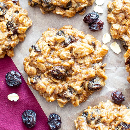 Chewy Oatmeal Raisin Cookie