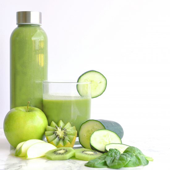 Cleansing Spinach Apple Smoothie