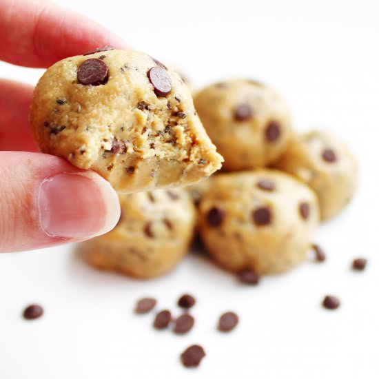 Paleo Cookie Dough Bites