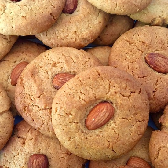 Honey almond cookies