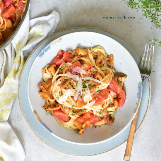 Spaghetti with chanterelles