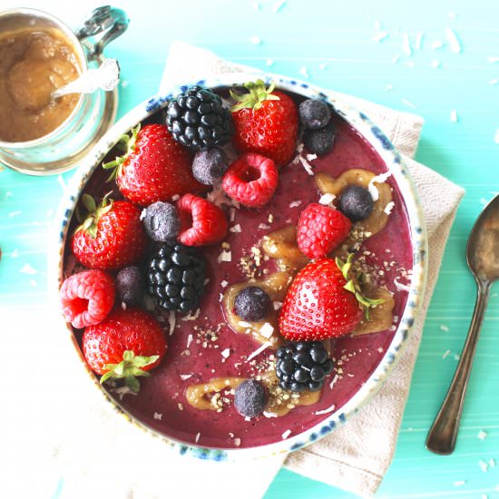 Mixed Berry Smoothie Bowl