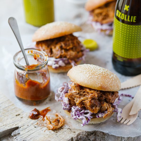 BBQ pulled pork sliders with slaw