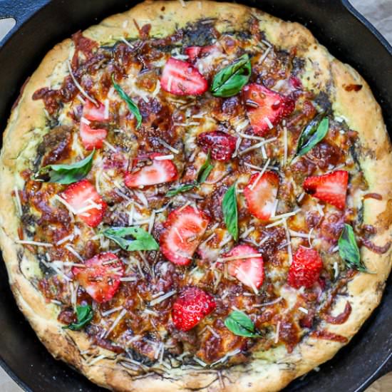 Strawberry Pesto Skillet Pizza